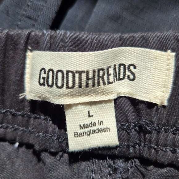 NWT Men’s Black Cargo Shorts with Belt – Size Large, Casual Utility Style - Picture 3 of 4